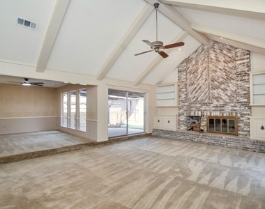 3903 Kiamesha Drive - Photo Thumbnail 13