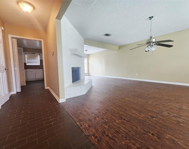 3418 Avenue P - Photo Thumbnail 3