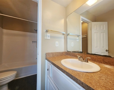 3418 Avenue P - Photo Thumbnail 10