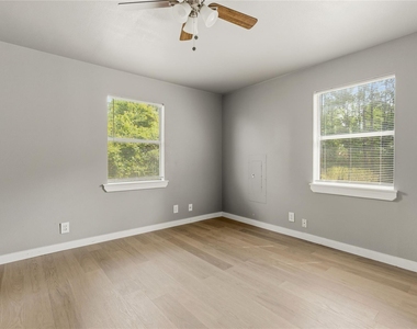 223 Rush Creek Lane - Photo Thumbnail 8