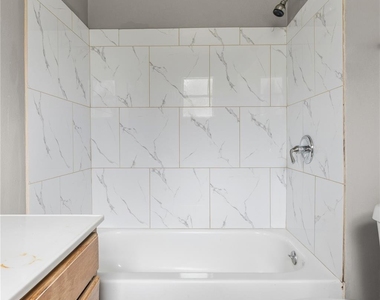 223 Rush Creek Lane - Photo Thumbnail 11