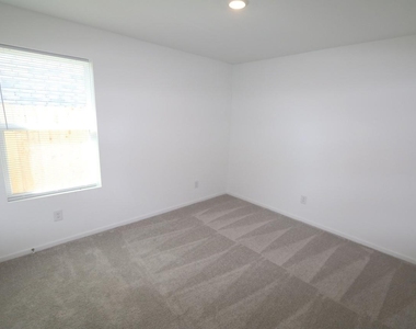 6245 Alder Creek Drive - Photo Thumbnail 9