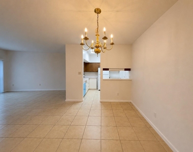 10811 Richmond Avenue - Photo Thumbnail 7