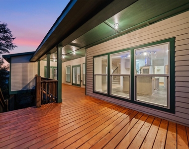 4510 Lininger Lane - Photo Thumbnail 31
