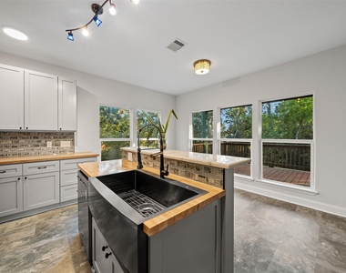 4510 Lininger Lane - Photo Thumbnail 14