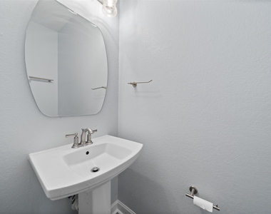 4510 Lininger Lane - Photo Thumbnail 28