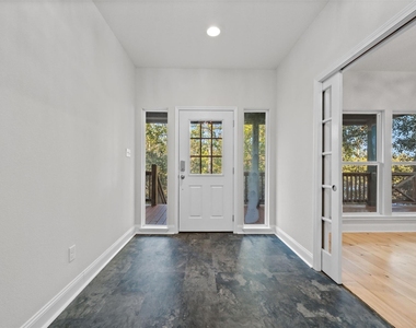 4510 Lininger Lane - Photo Thumbnail 5