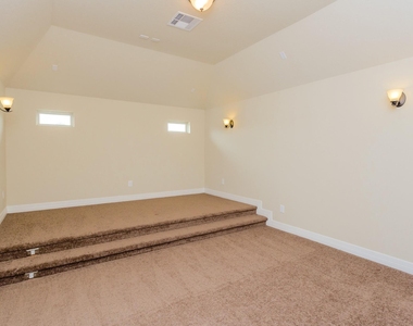 6122 Garden Lakes Lane - Photo Thumbnail 22