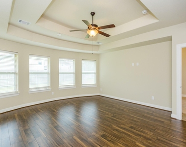 6122 Garden Lakes Lane - Photo Thumbnail 11