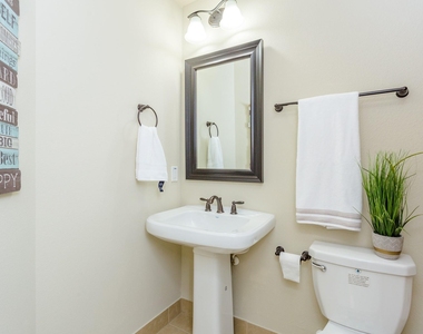 6122 Garden Lakes Lane - Photo Thumbnail 19
