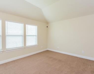 6122 Garden Lakes Lane - Photo Thumbnail 21