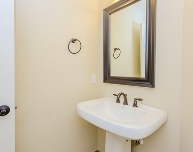 6122 Garden Lakes Lane - Photo Thumbnail 23