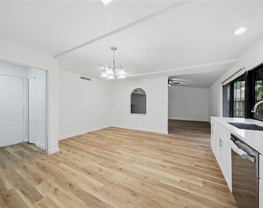 2126 Quail Valley East Drive - Photo Thumbnail 18