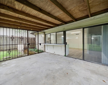 2126 Quail Valley East Drive - Photo Thumbnail 27