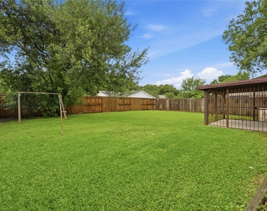 2126 Quail Valley East Drive - Photo Thumbnail 30