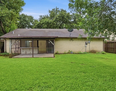 2126 Quail Valley East Drive - Photo Thumbnail 32