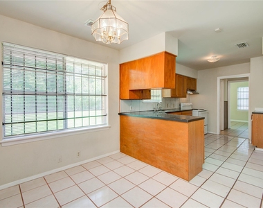 9526 Balsam Lane - Photo Thumbnail 26