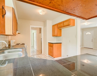 9526 Balsam Lane - Photo Thumbnail 23