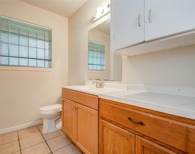 9526 Balsam Lane - Photo Thumbnail 18