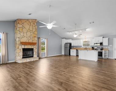 140 Meadowview Drive - Photo Thumbnail 9