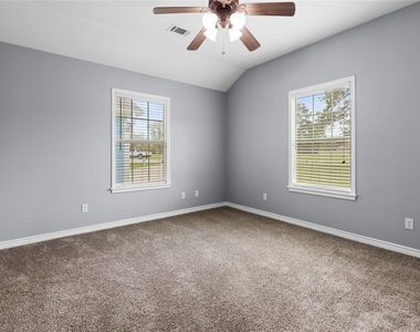 140 Meadowview Drive - Photo Thumbnail 17