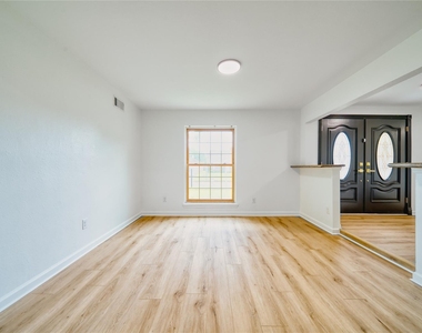 7914 Oakington Drive - Photo Thumbnail 26