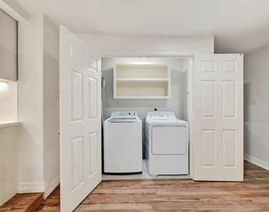 4520 Sharon Street - Photo Thumbnail 3