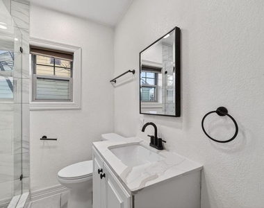 4520 Sharon Street - Photo Thumbnail 12