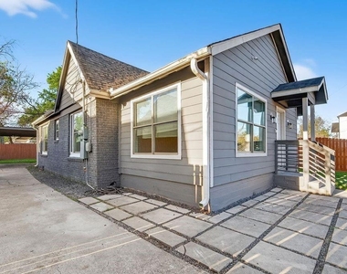 4520 Sharon Street - Photo Thumbnail 1