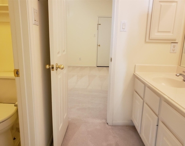 5319 Ashley Way Ct Court - Photo Thumbnail 27