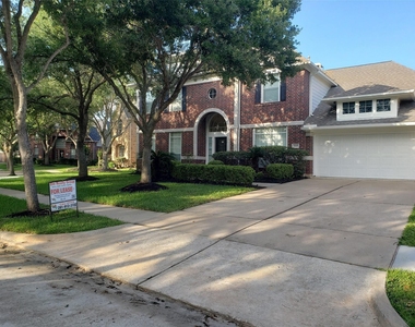 5319 Ashley Way Ct Court - Photo Thumbnail 2