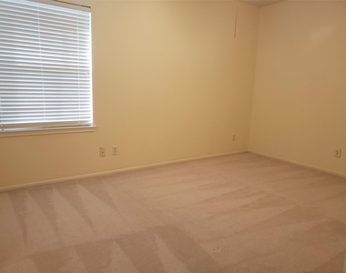 5319 Ashley Way Ct Court - Photo Thumbnail 24