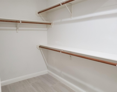 5319 Ashley Way Ct Court - Photo Thumbnail 12