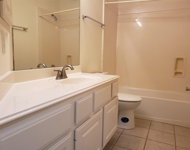 5319 Ashley Way Ct Court - Photo Thumbnail 30