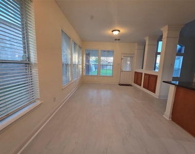 5319 Ashley Way Ct Court - Photo Thumbnail 16
