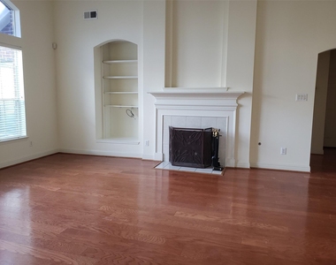 5319 Ashley Way Ct Court - Photo Thumbnail 7
