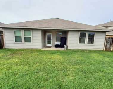 22607 Castello Lakes Drive - Photo Thumbnail 27