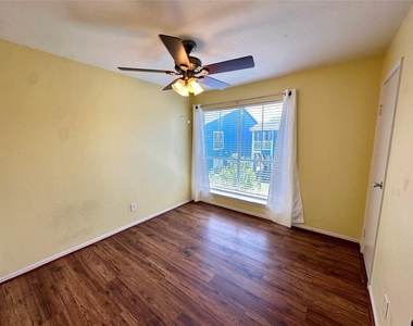 3506 Cove View Boulevard - Photo Thumbnail 10