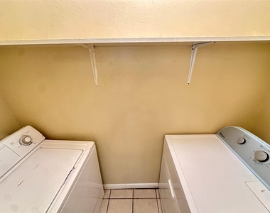 3506 Cove View Boulevard - Photo Thumbnail 12