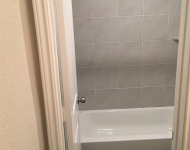 2111 Ethan Drive - Photo Thumbnail 16