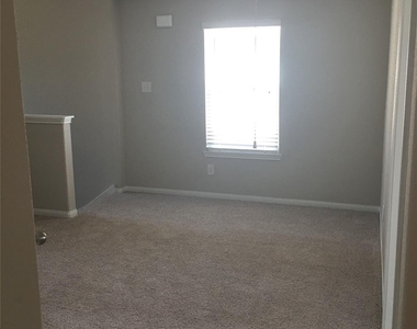 2111 Ethan Drive - Photo Thumbnail 11