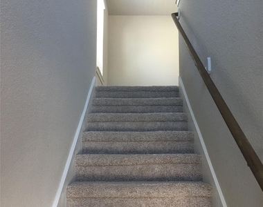 2111 Ethan Drive - Photo Thumbnail 10