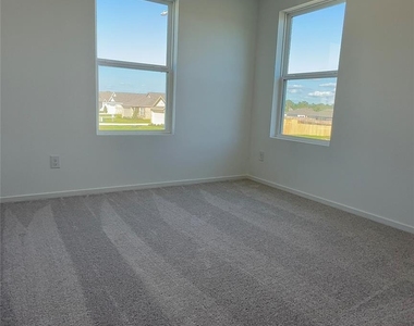 331 Parkin Court - Photo Thumbnail 31