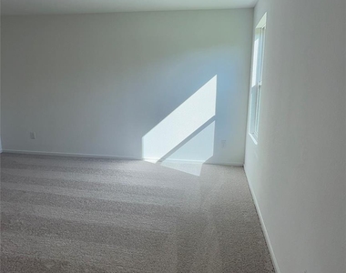 331 Parkin Court - Photo Thumbnail 10