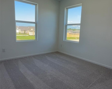 331 Parkin Court - Photo Thumbnail 27
