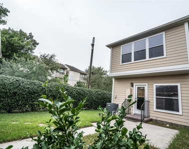 548 W 27th Street - Photo Thumbnail 1