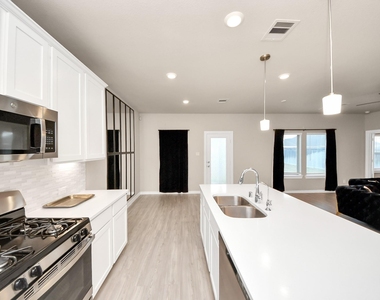 21034 Sunny Ravine Drive - Photo Thumbnail 28