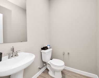 21034 Sunny Ravine Drive - Photo Thumbnail 31
