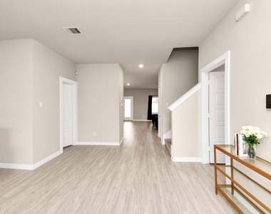21034 Sunny Ravine Drive - Photo Thumbnail 5
