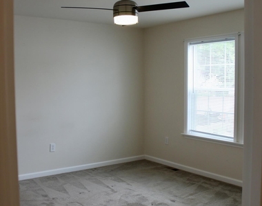 202 S Main - Photo Thumbnail 8